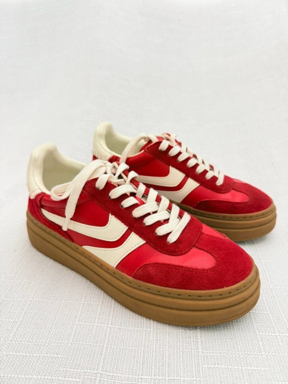 Steve Madden Red Platform Sneakers Size 7 Gum Sole Retro Low Top